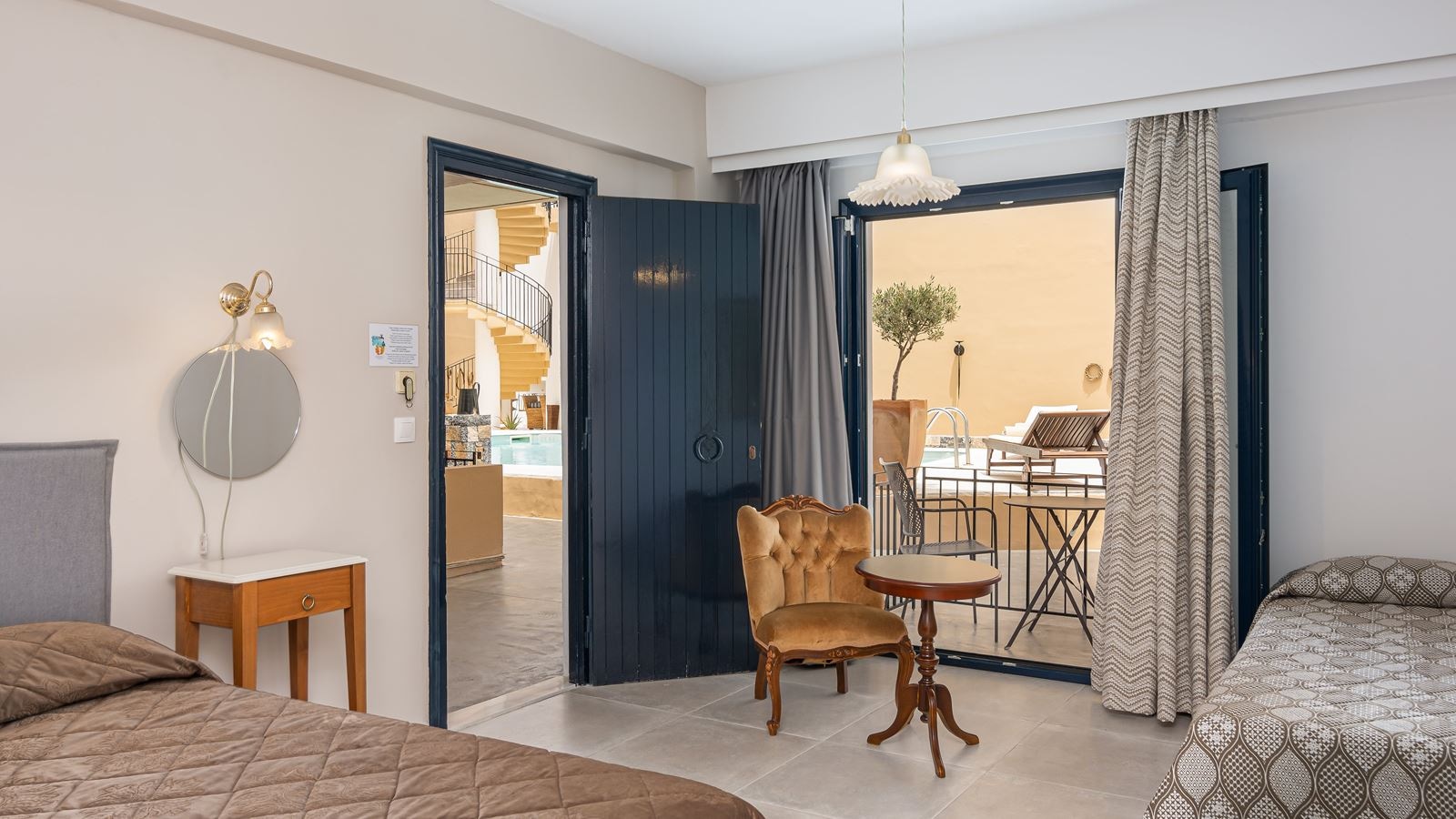 rooms-superior-double-room-balcony-or-terrace