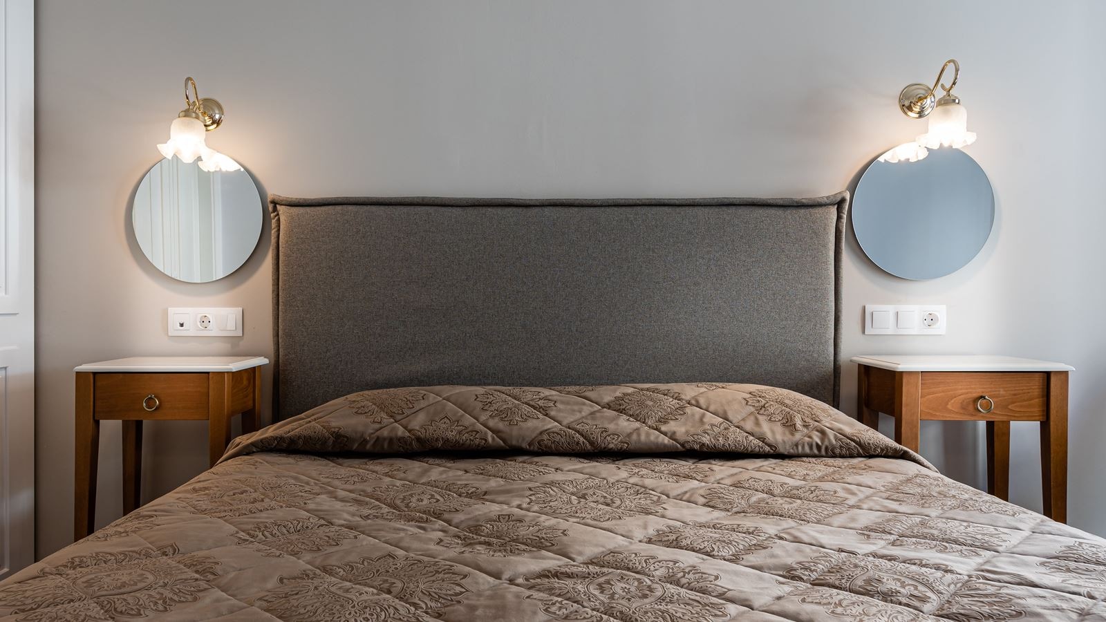 rooms-superior-double-room-balcony-or-terrace