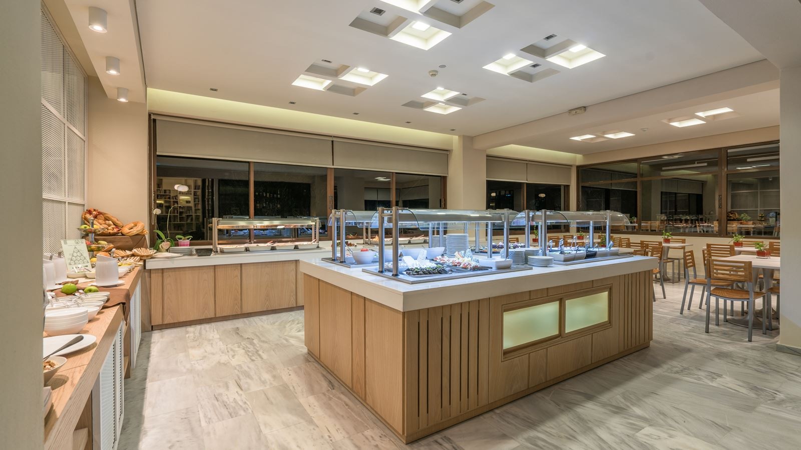 restaurants-castelli-main-buffet