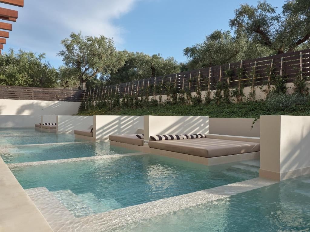 rooms-double-room-superior-swim-up