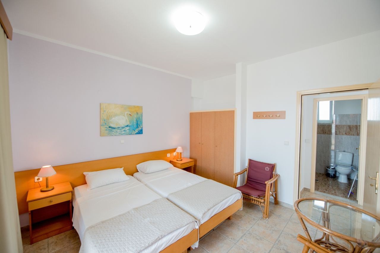 rooms-apartment-balcony-or-terrace