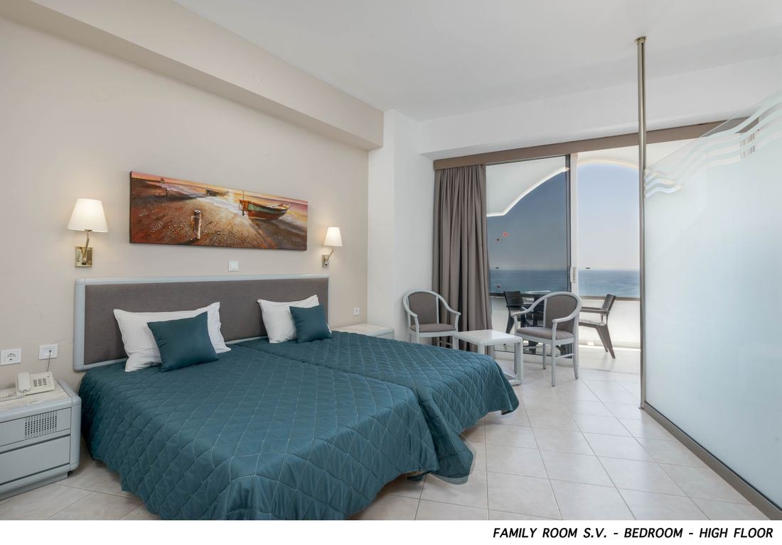 rooms-family-1-bedroom-sv-balcony-or-terrace
