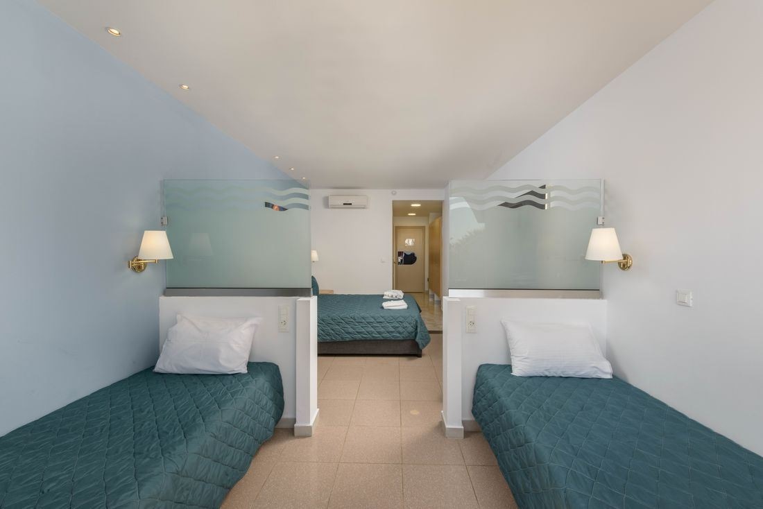 rooms-family-superior-room-balcony