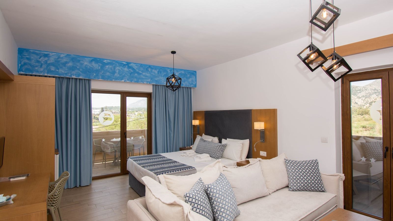 rooms-suite-landview
