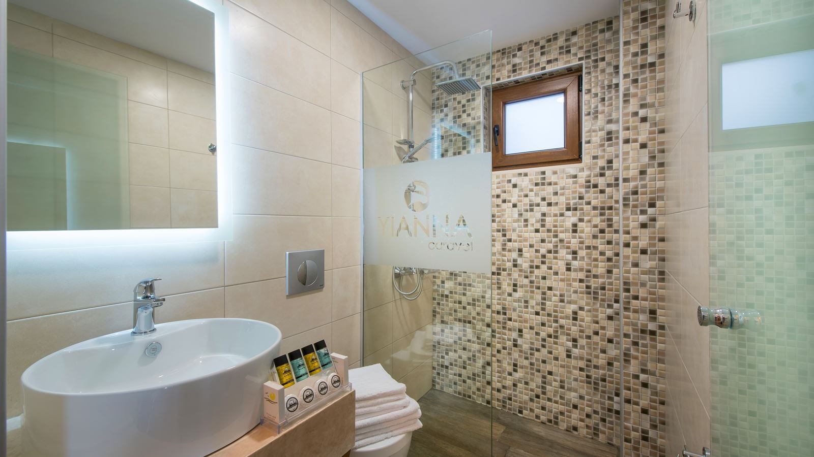 rooms-suite-landview