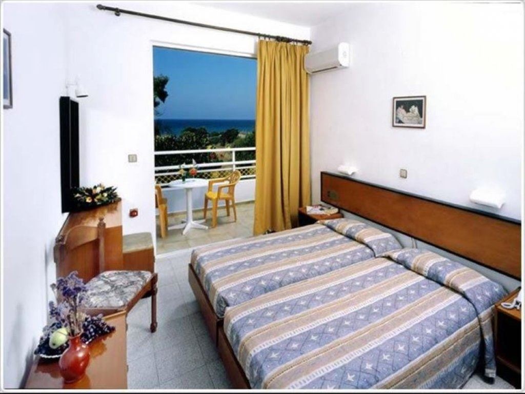 rooms-room-double-seaview-balcony-or-terrace