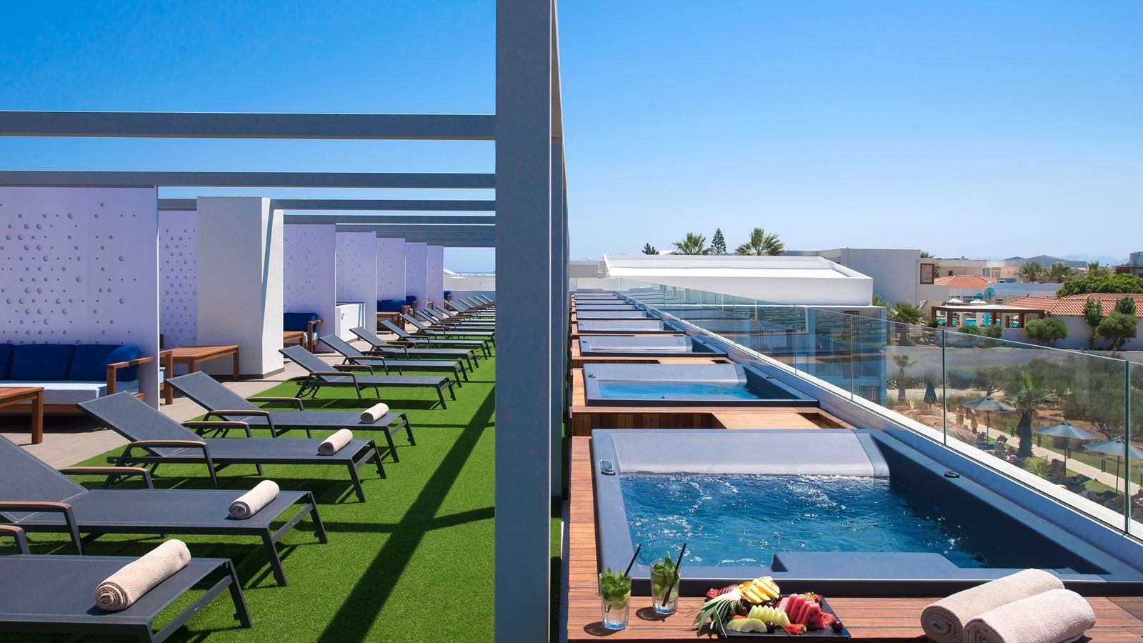 rooms-sensus-double-superior-roof-garden-jacuzzi