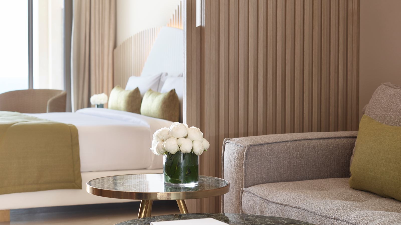 rooms-premier-suite-swim-up-sea-view