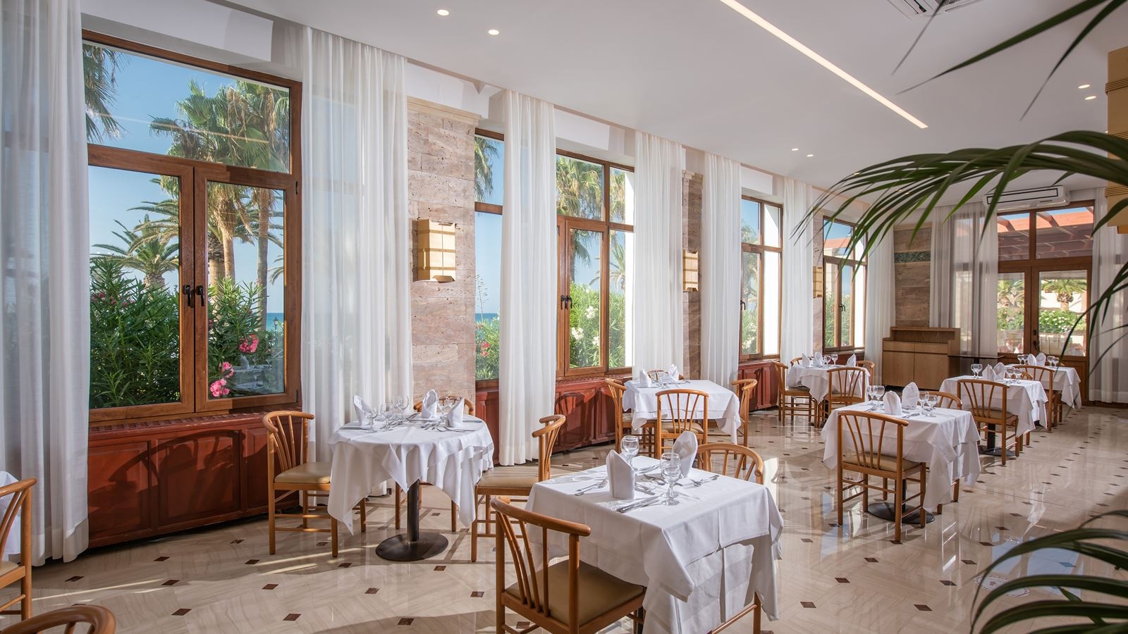 restaurants-main-restaurant