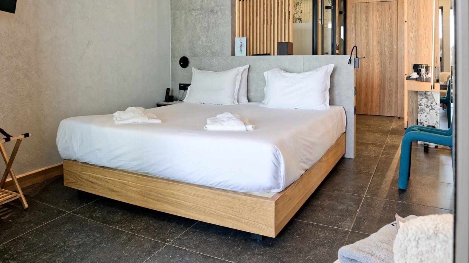 rooms-suite-deluxe-1-bedroom-maisonette