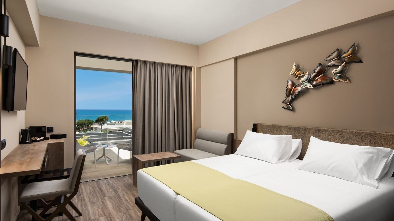 rooms-deluxe-sea-view