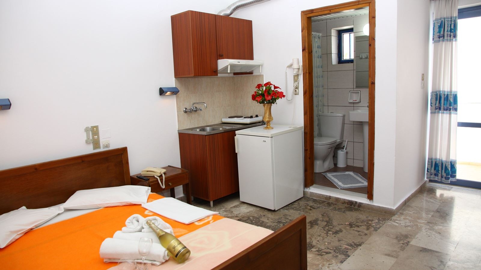 rooms-double-room-for-single-use