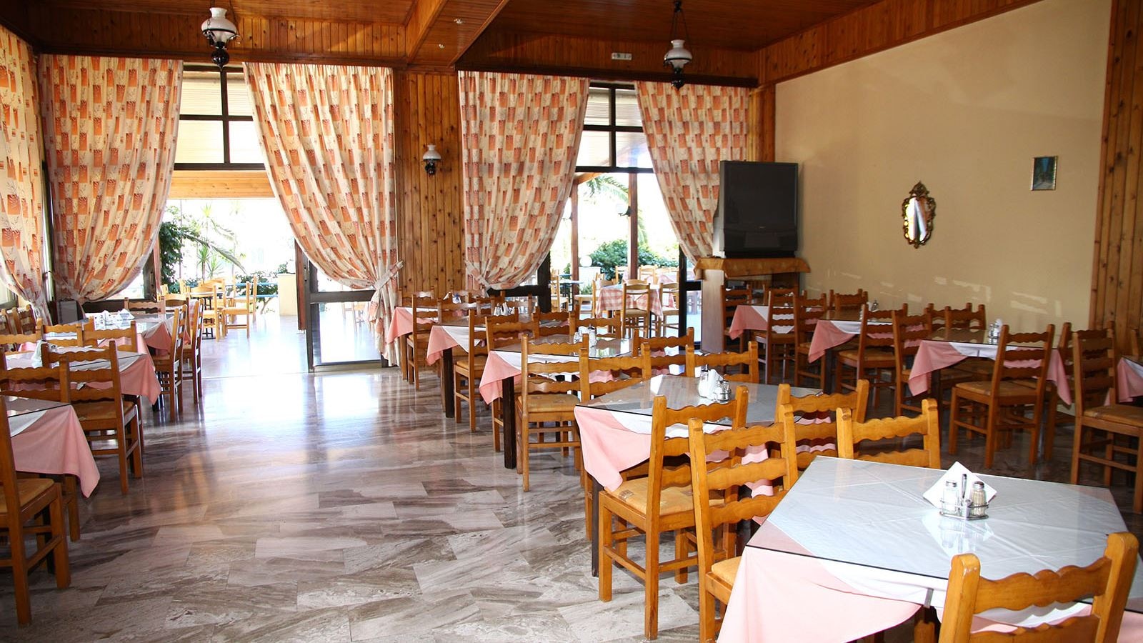 restaurants-restaurants