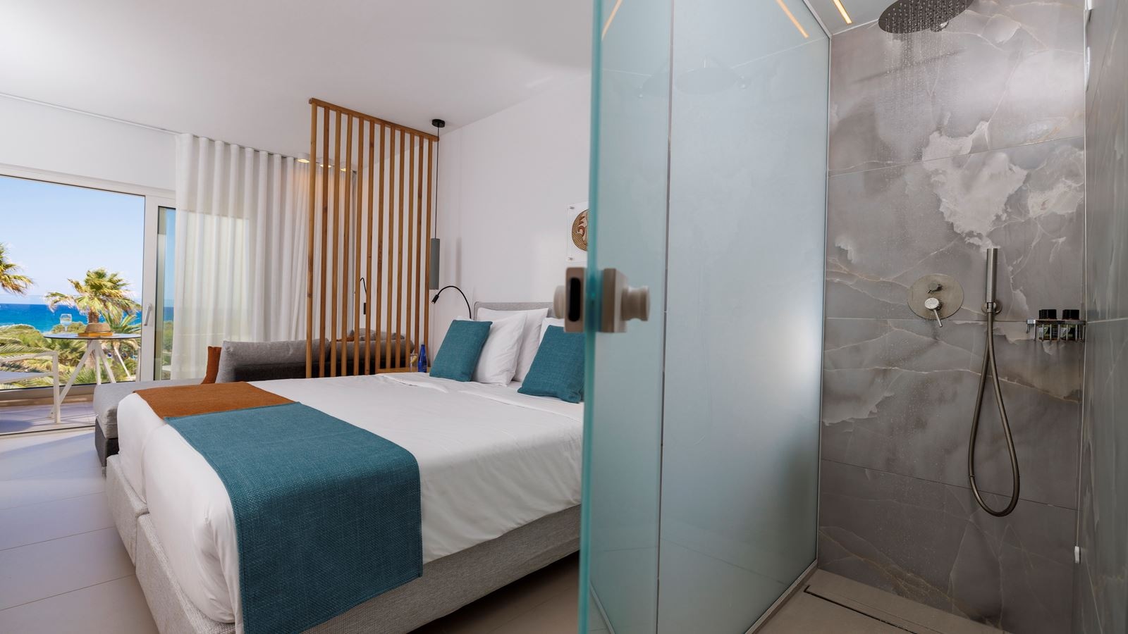 rooms-room-comfort-double-seaview-balcony-or-terrace