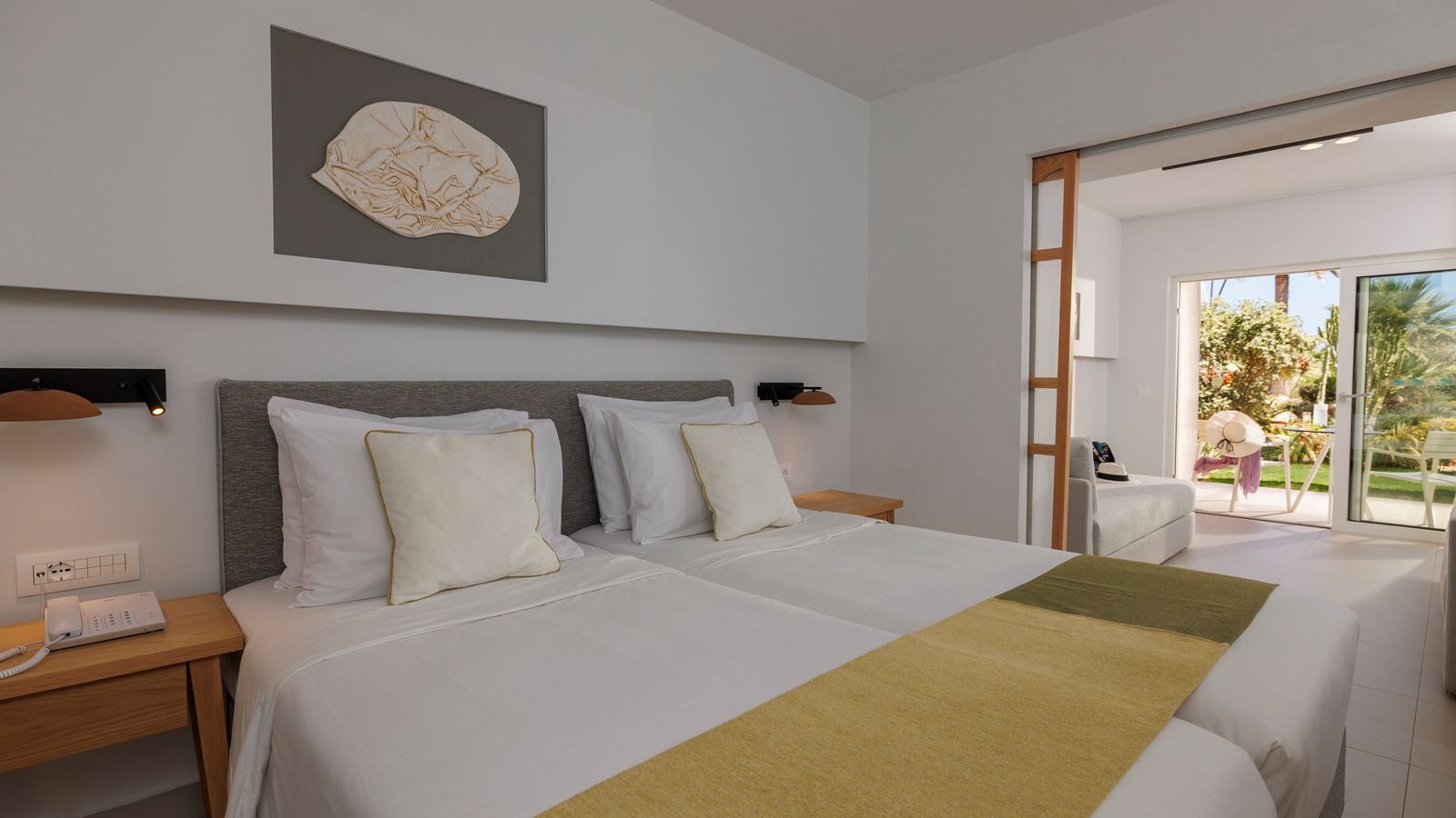 rooms-suite-2-bedrooms-gardenview