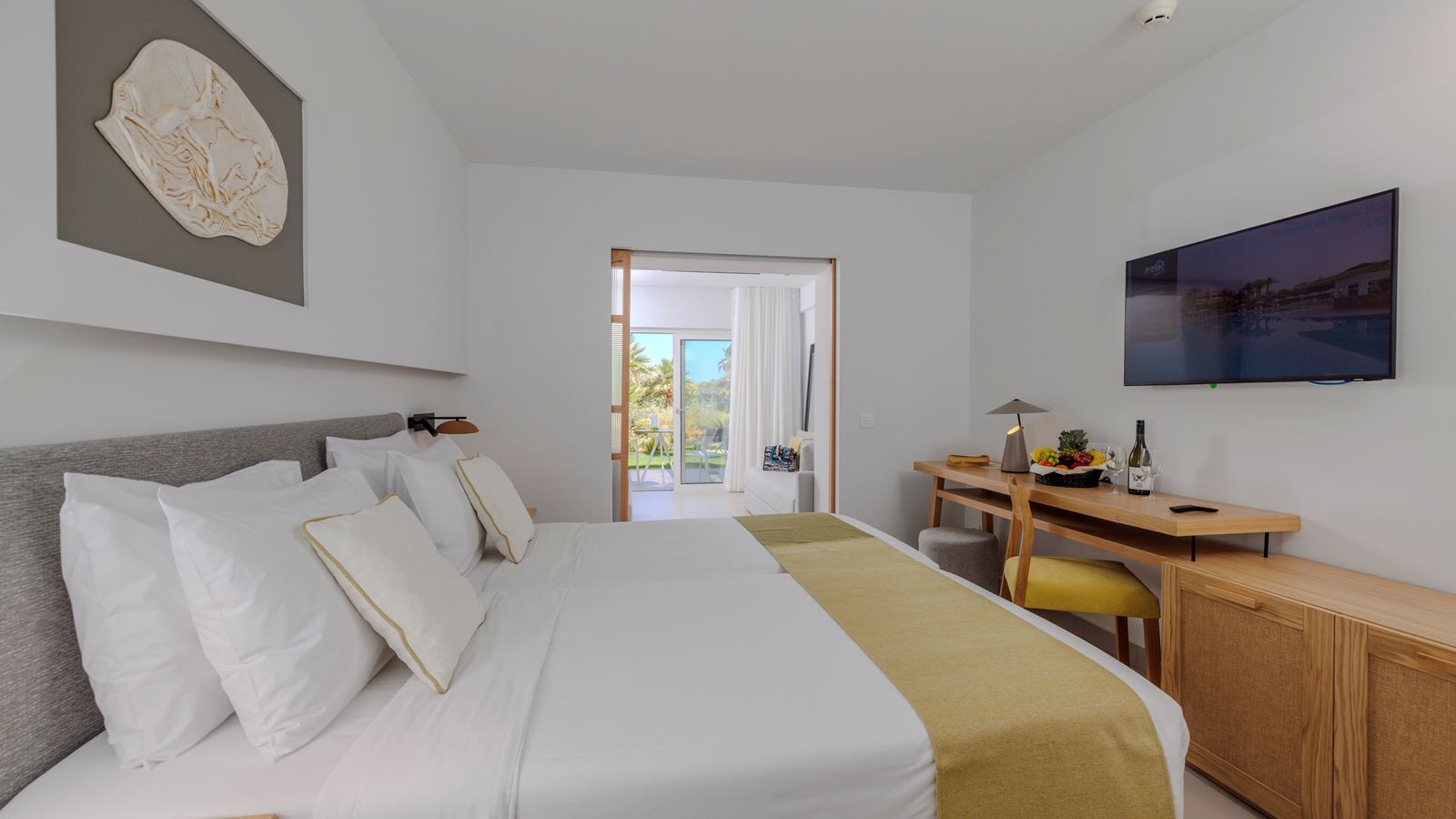 rooms-suite-2-bedrooms-gardenview