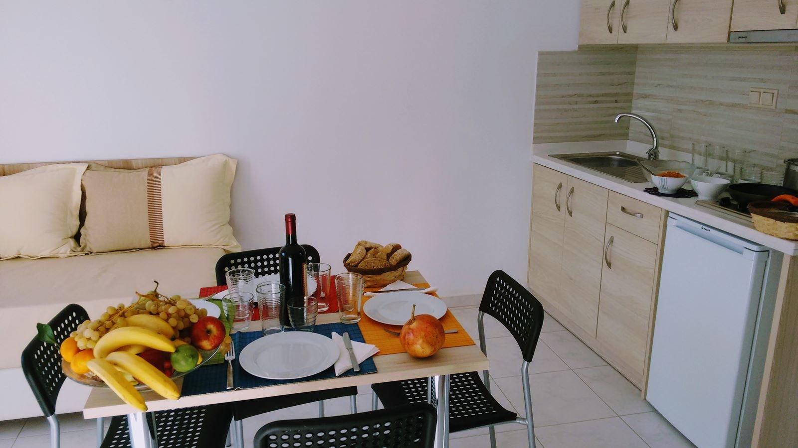 rooms-superior-1-bedroom-apartment-side-sea-view-or-pool-view-balcony-or-terrace