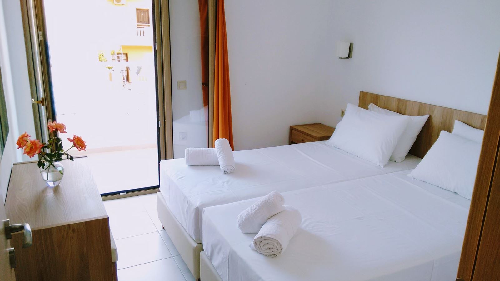 rooms-superior-1-bedroom-apartment-side-sea-view-or-pool-view-balcony-or-terrace