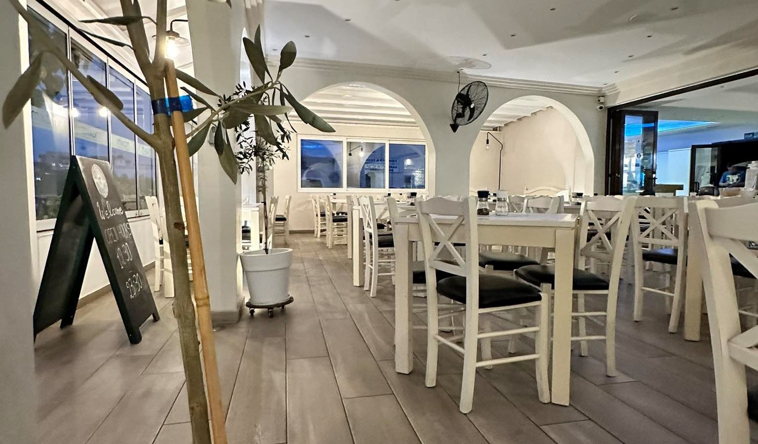 restaurants-maxim-restaurant