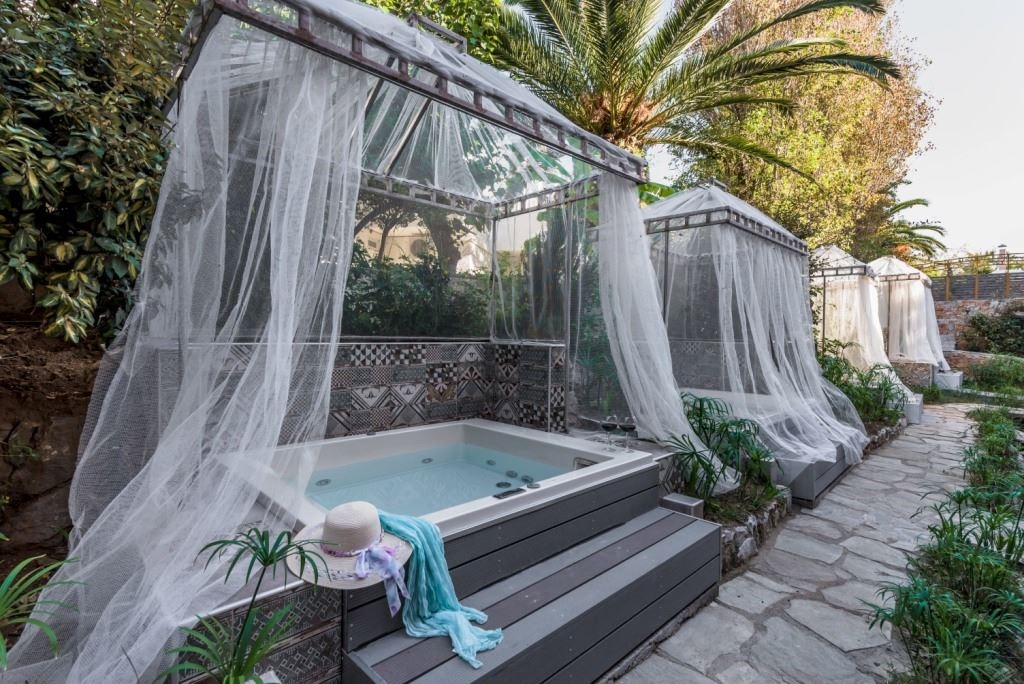 rooms-double-room-private-jacuzzi