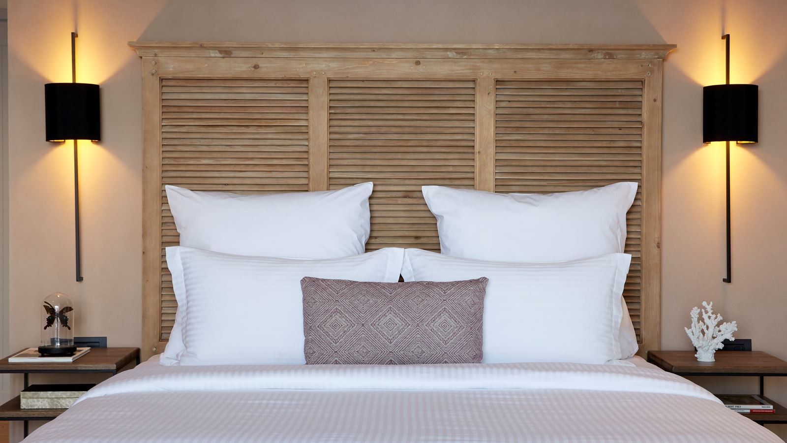 rooms-deluxe-junior-suite-private-pool-sea-view