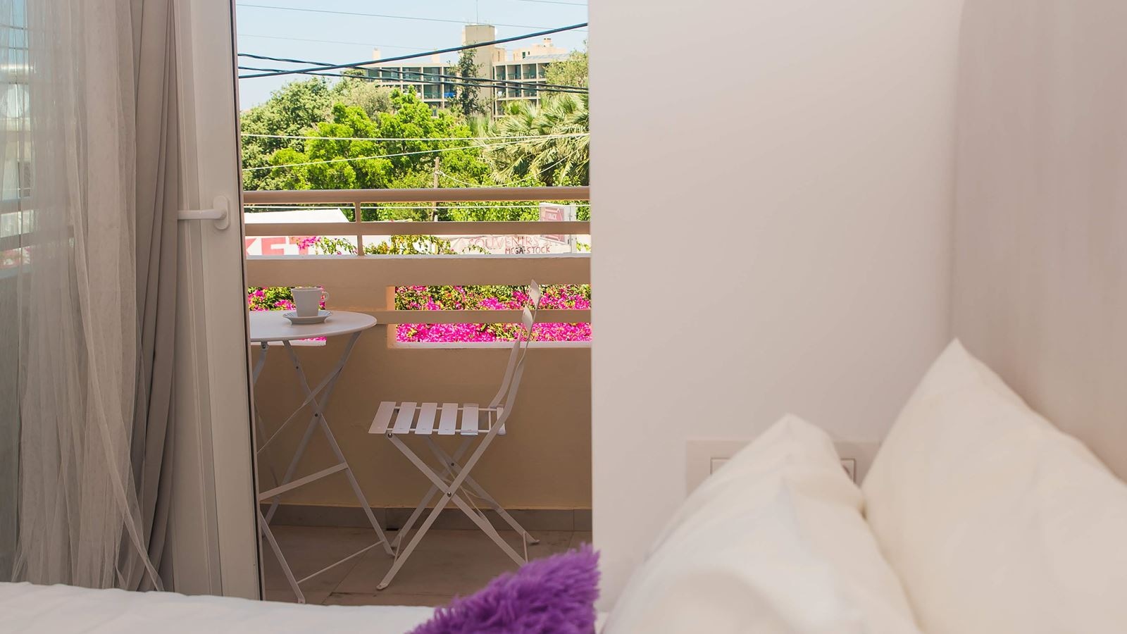 rooms-suite-junior-double-balcony-or-terrace