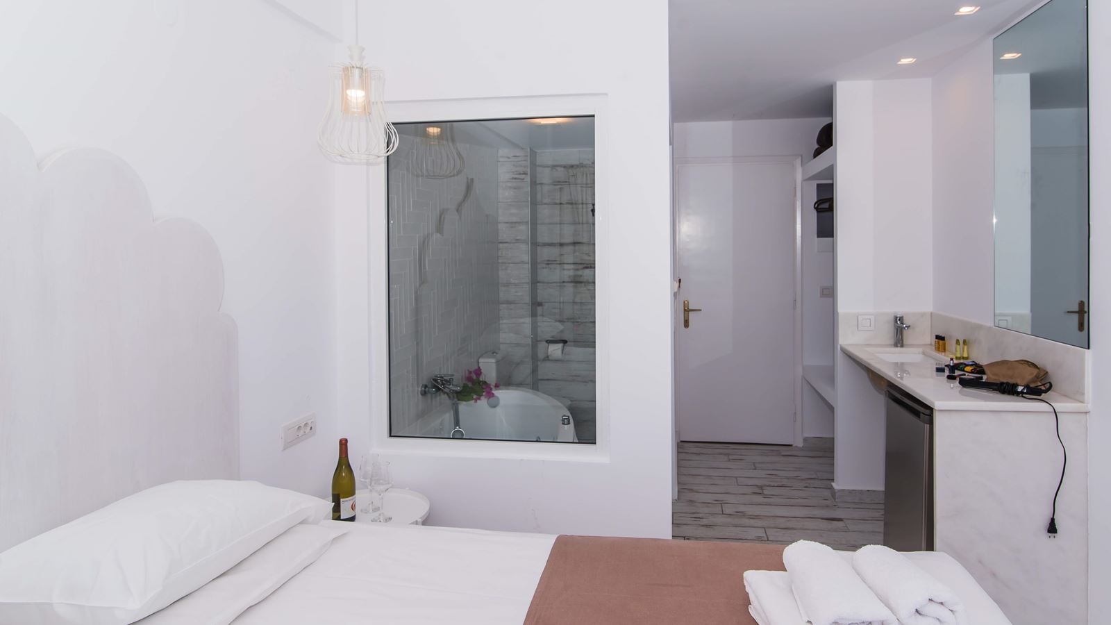 rooms-suite-junior-double-balcony-or-terrace