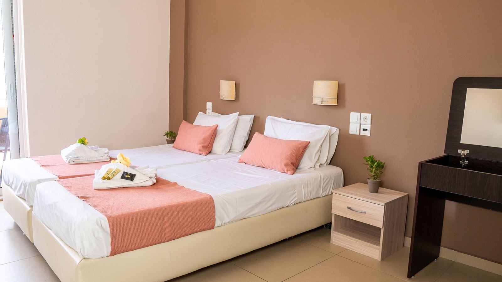 rooms-apartment-triple