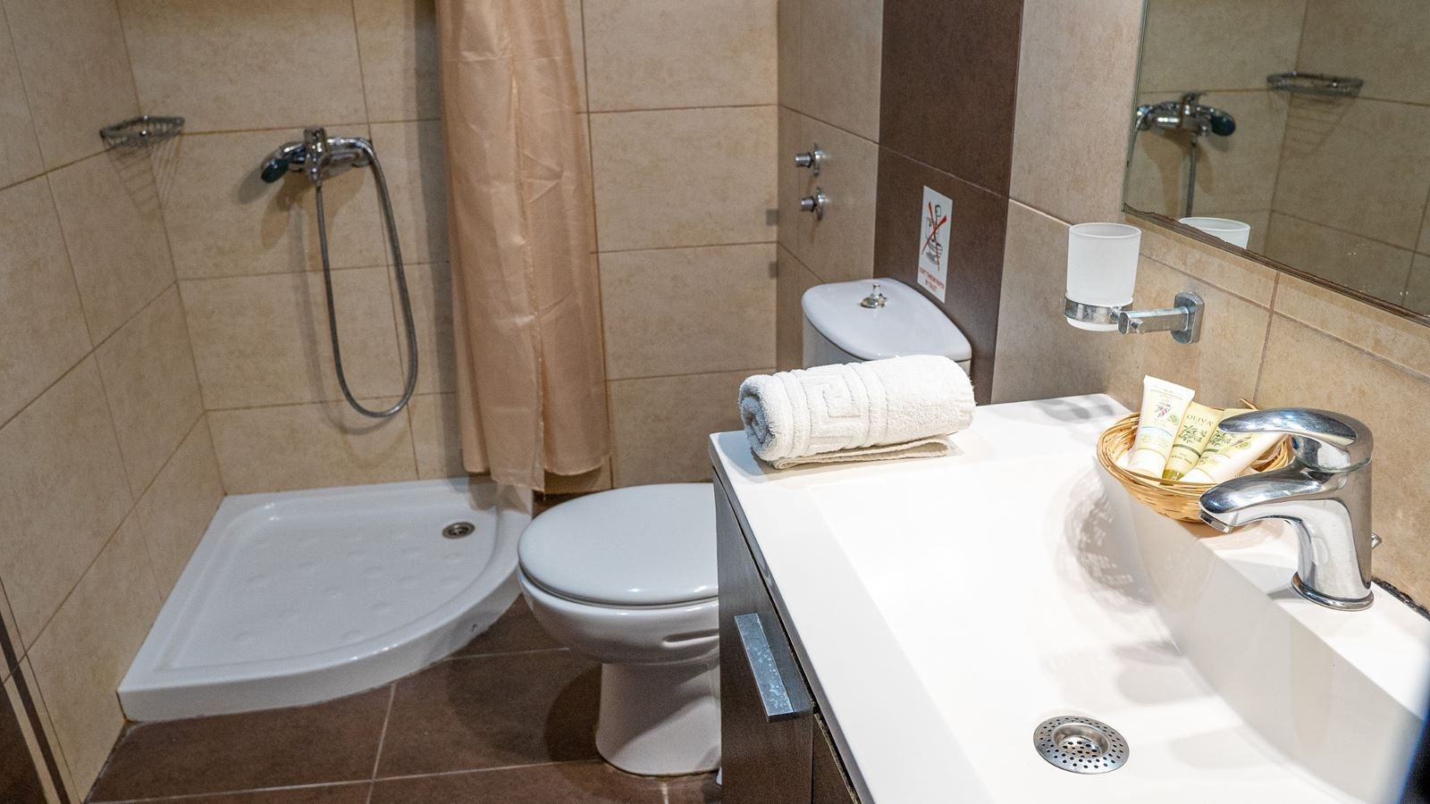 rooms-apartment-triple