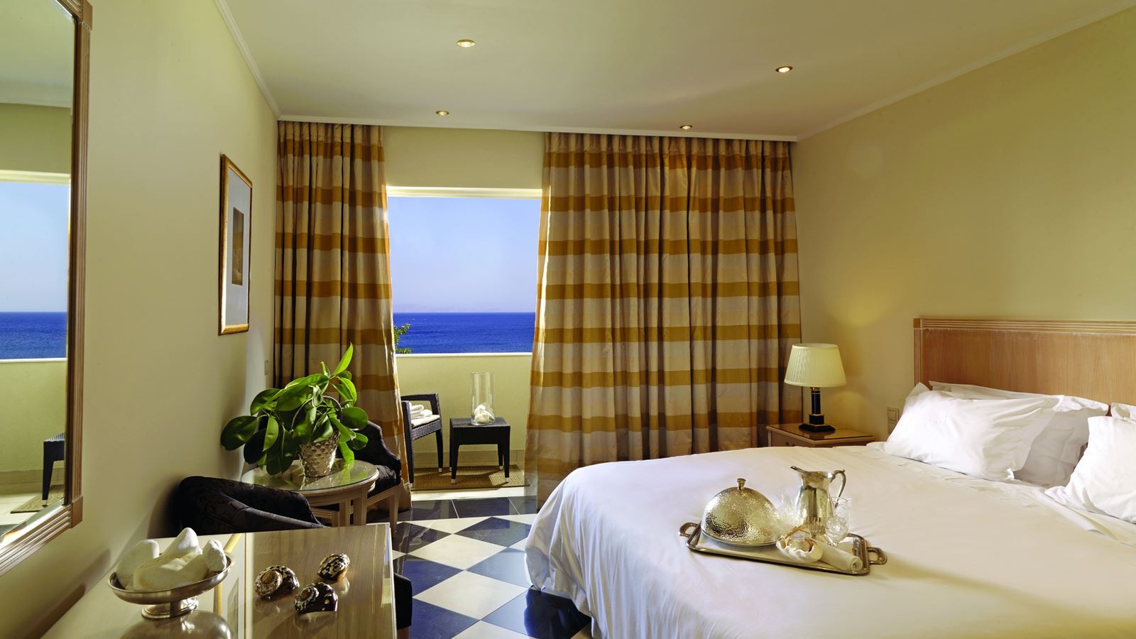 rooms-main-building-or-bungalow--classic-sea-view