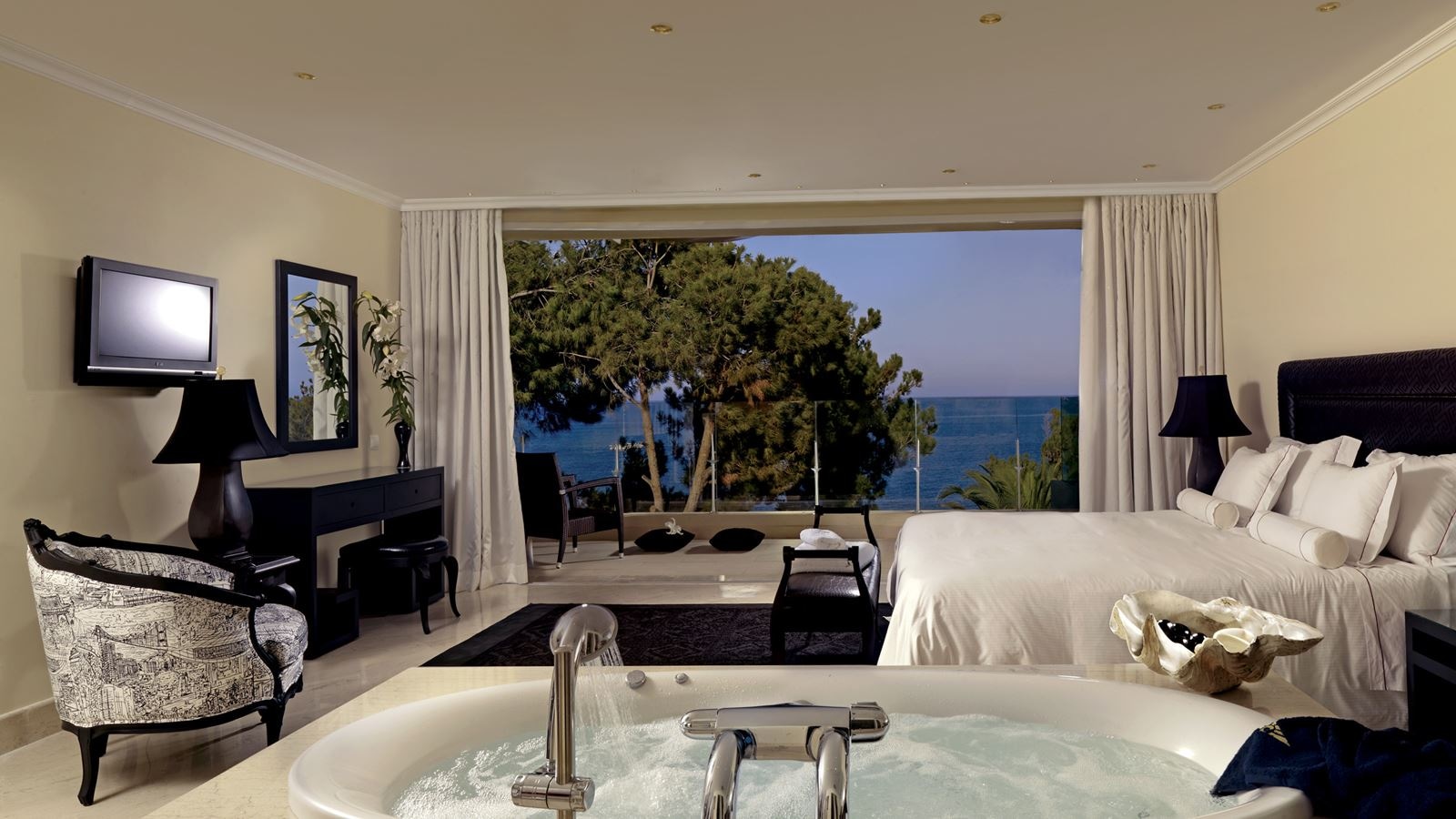 rooms-exclusive-1-bedroom-maisonette-private-pool