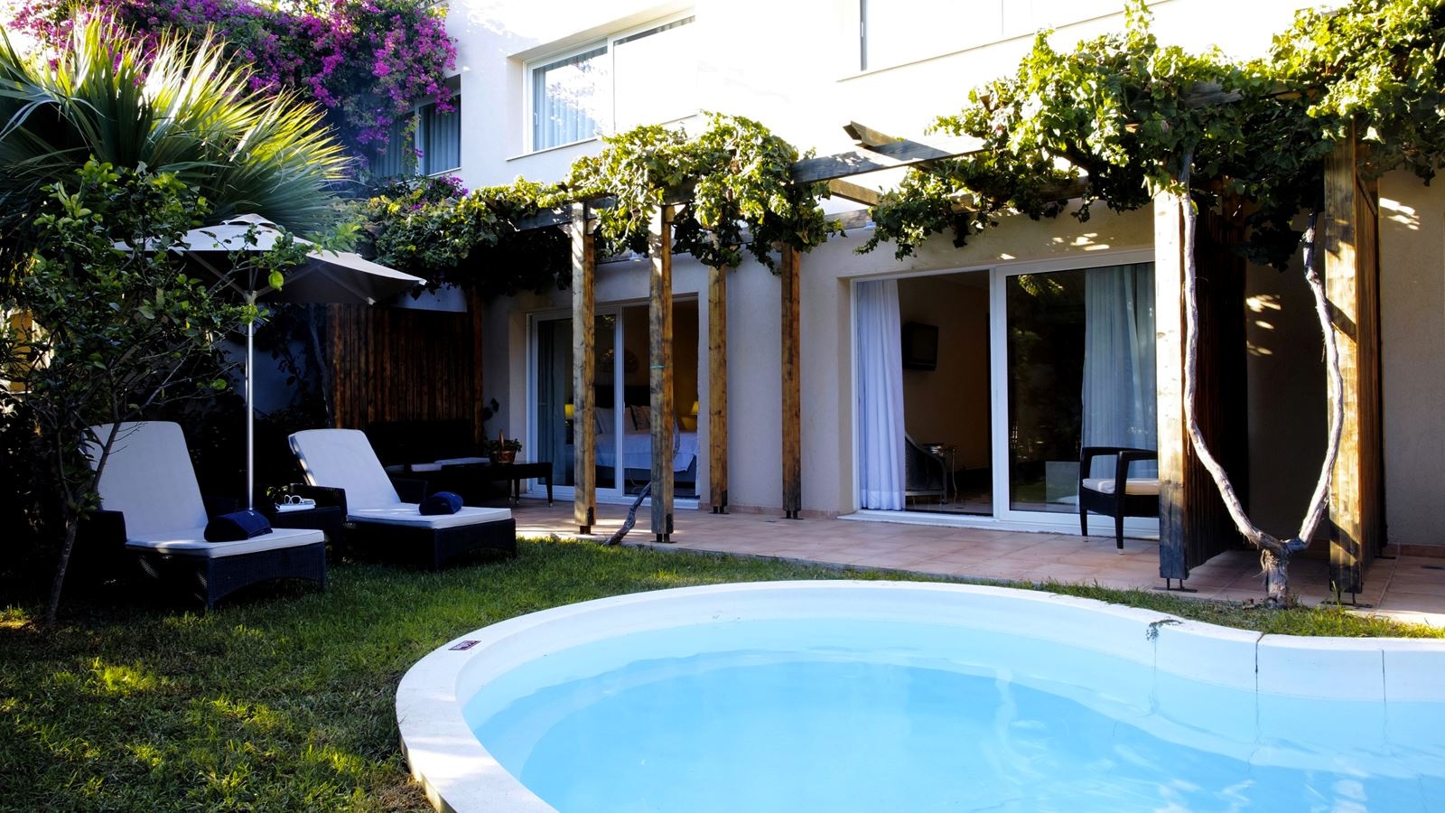 rooms-exclusive-2-bedroom-suite