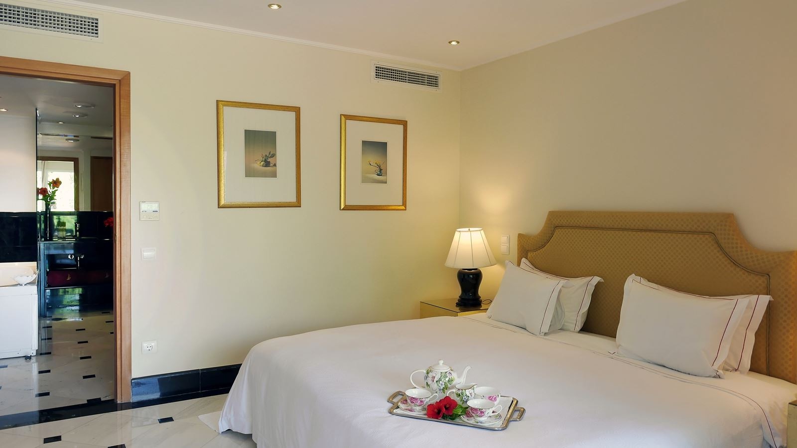 rooms-exclusive-family-1-bedroom-suite-sharing-pool