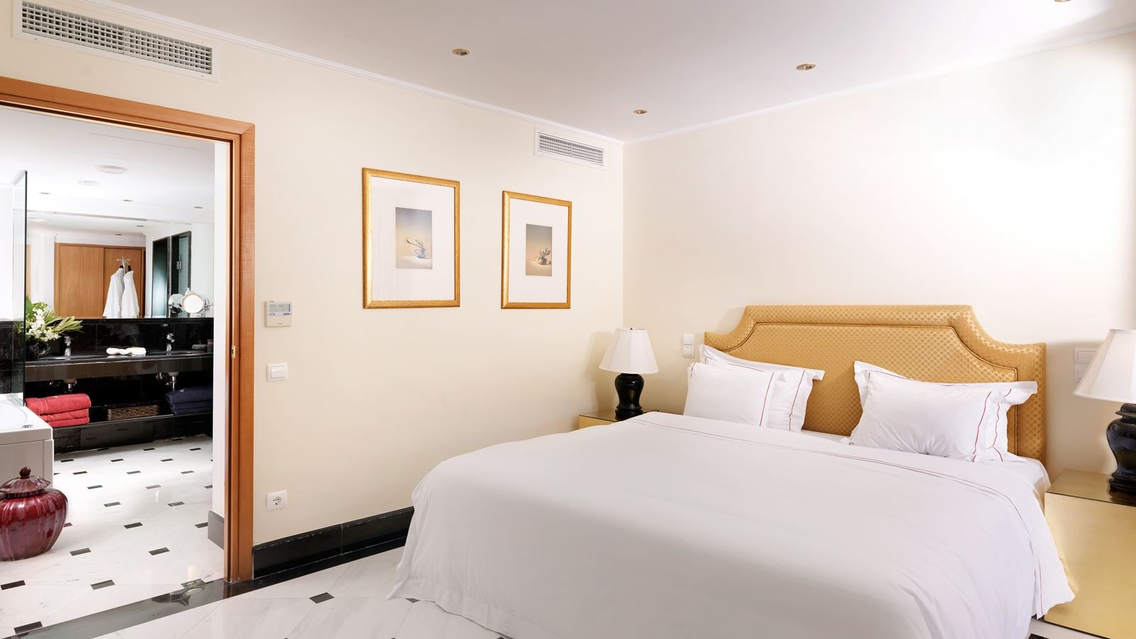 rooms-exclusive-family-1-bedroom-suite-sharing-pool