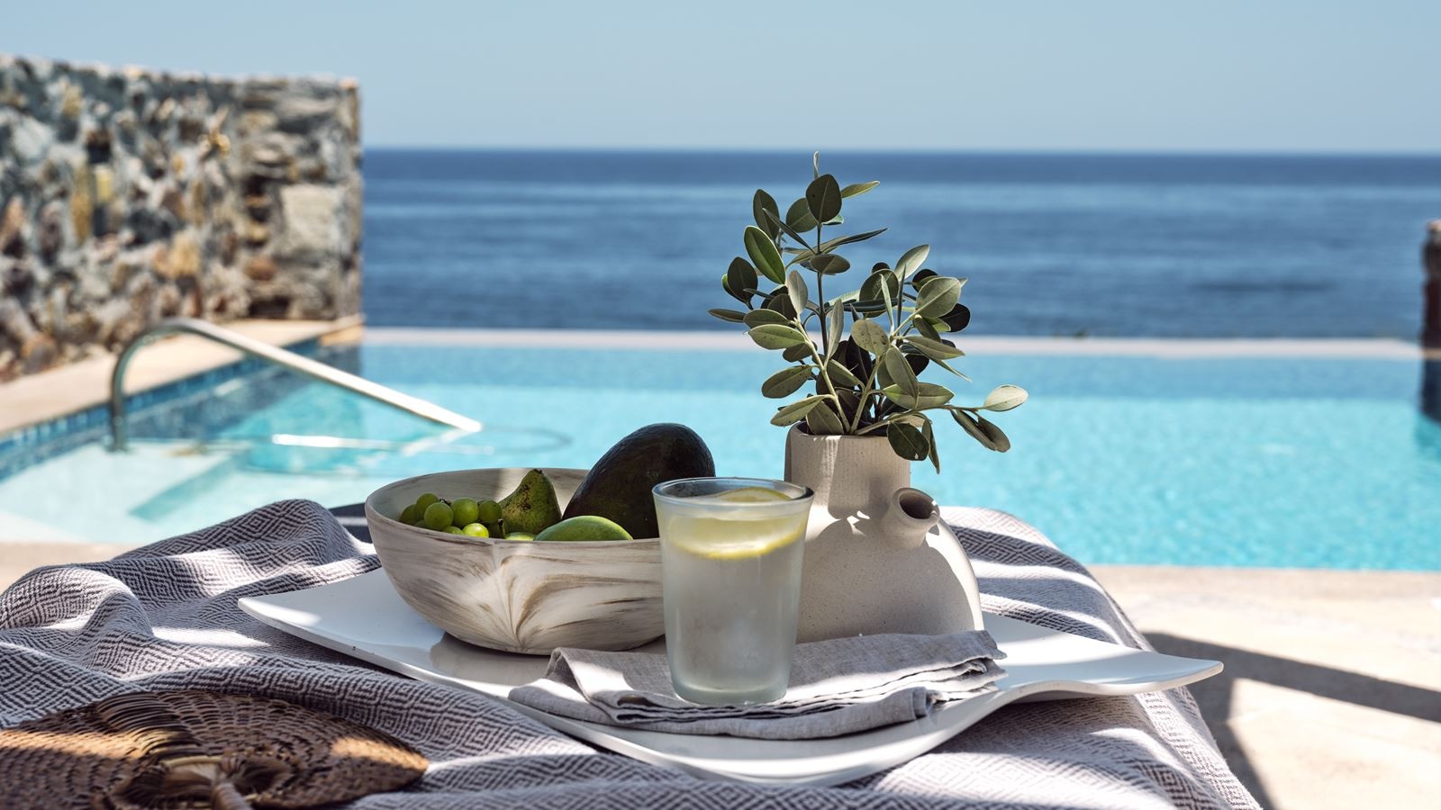 rooms-luxury-double-sea-view-with-private-pool