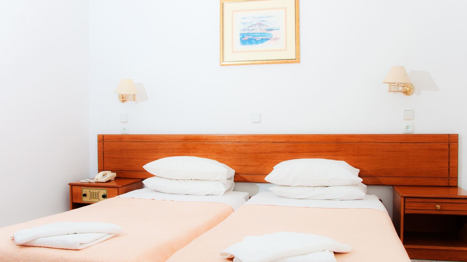 rooms-single-use-room-garden-view-balcony