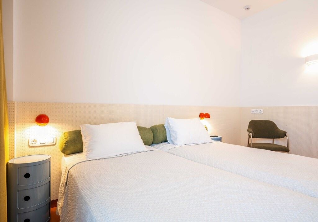 rooms-queen-double-garden-view