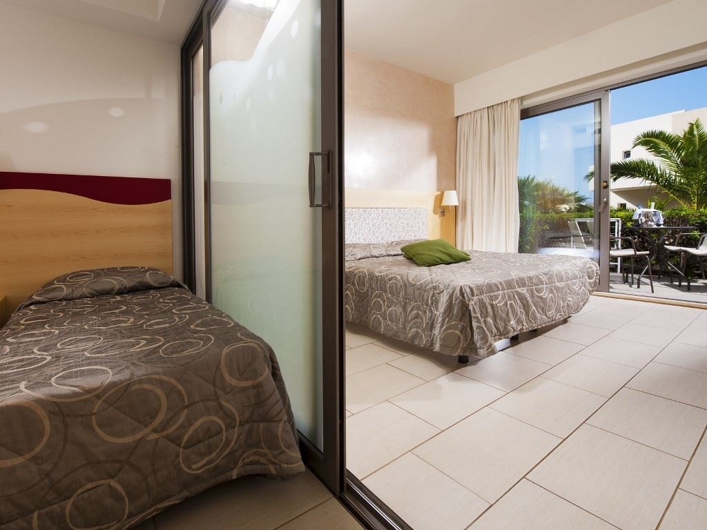 rooms-family-room-garden-view-balcony-or-terrace