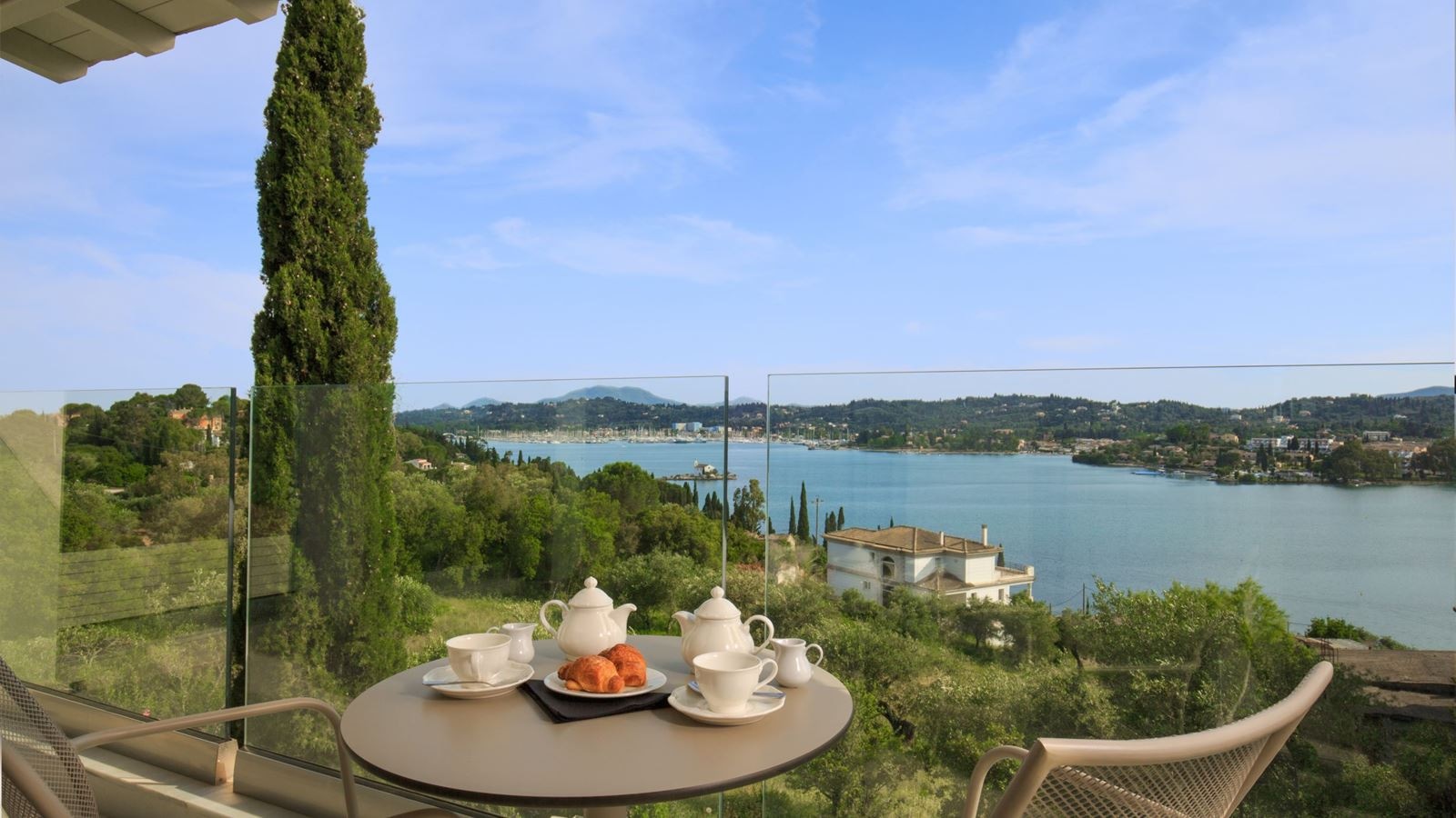 rooms-deluxe-panorama-villa-with-pool