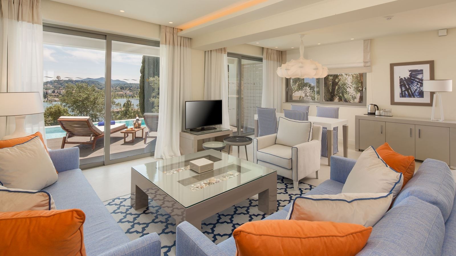 rooms-deluxe-panorama-villa-with-pool