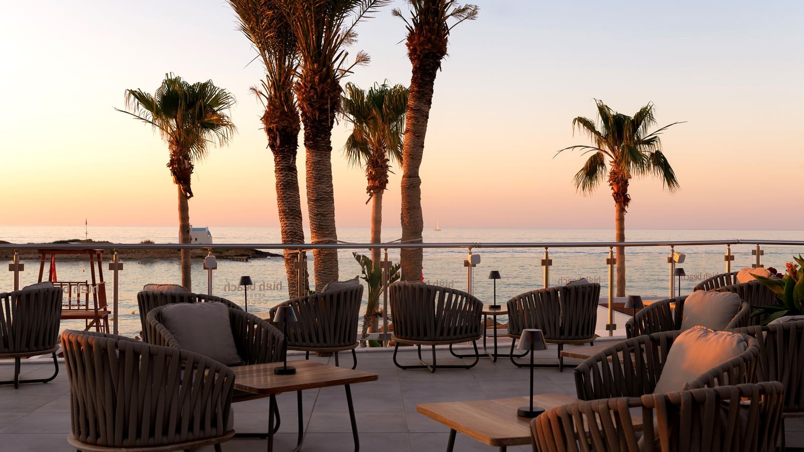 bars-sunset-cocktail-bar