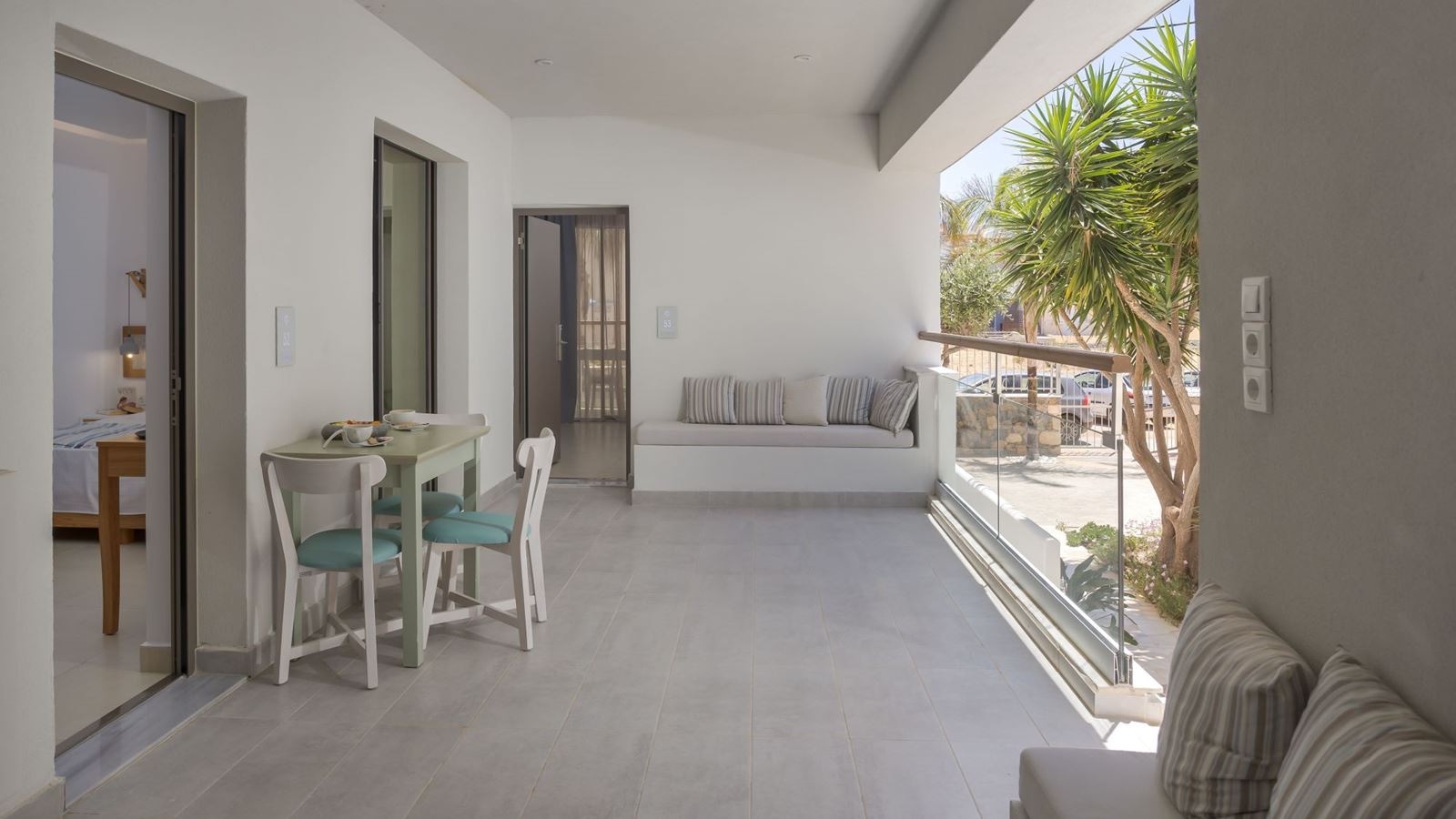 rooms-triple-superior-studio-balcony-or-terrace