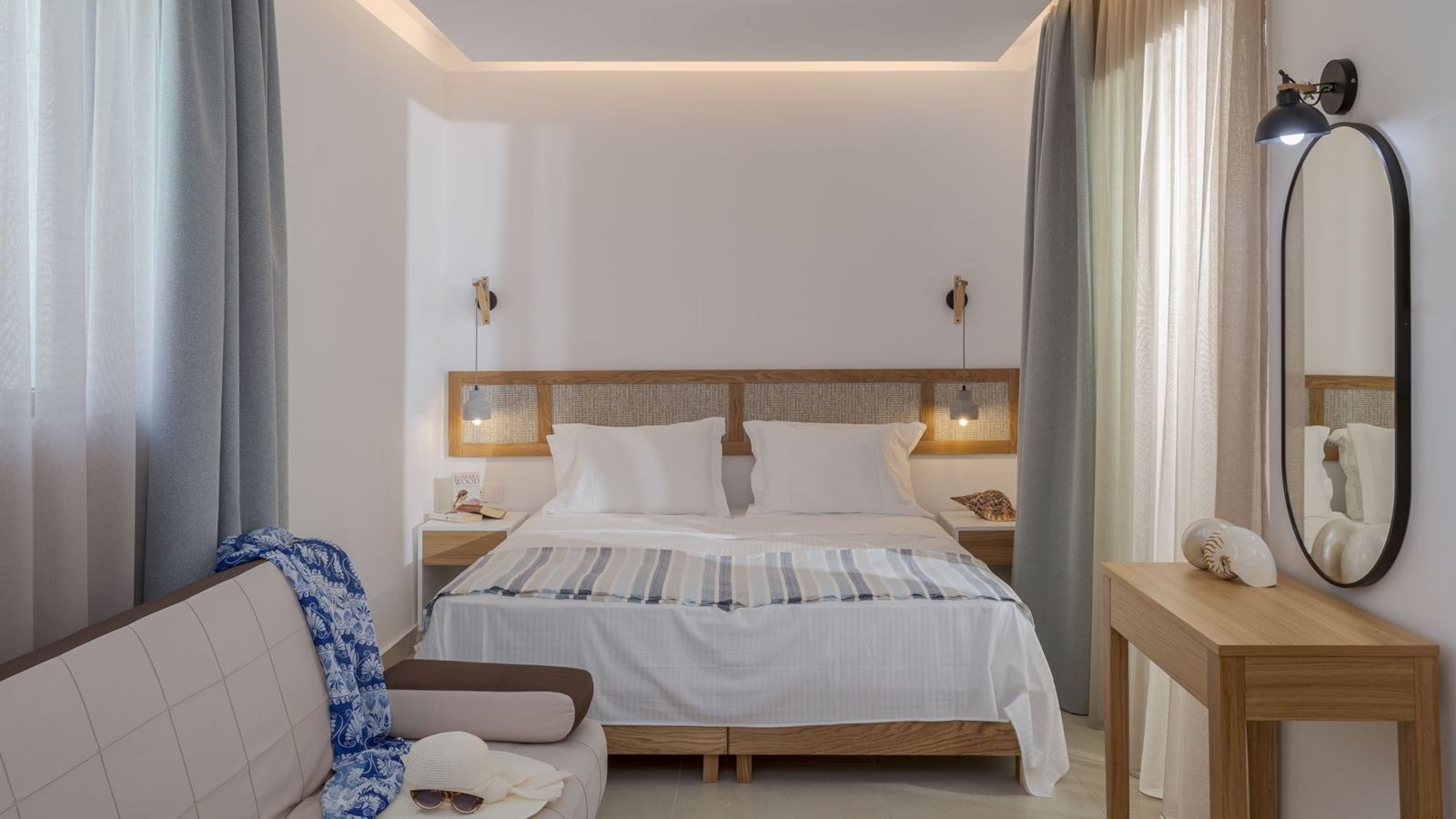 rooms-triple-superior-studio-balcony-or-terrace