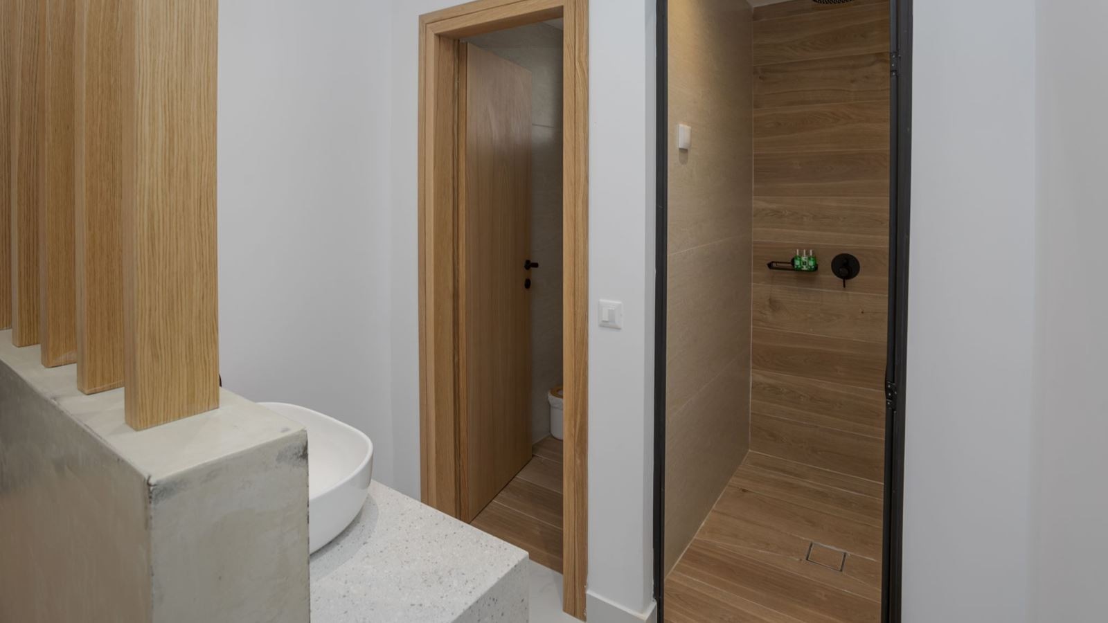 rooms-quadruple-superior-apartment-balcony-or-terrace