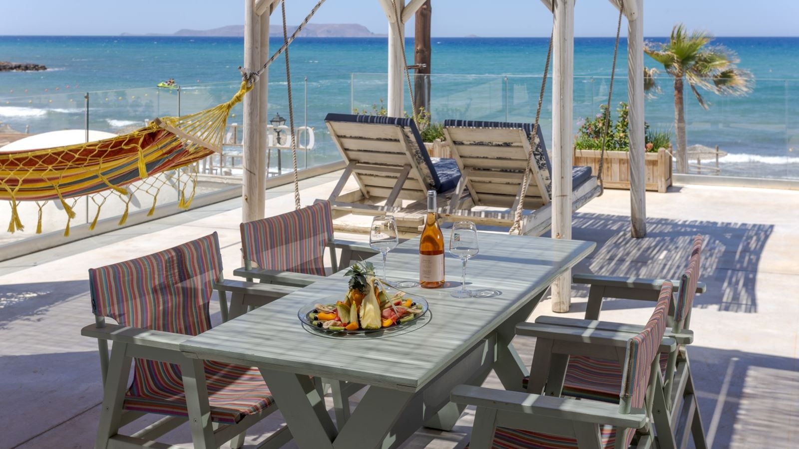 rooms-luxury-grand-suit-sea-view-terrace