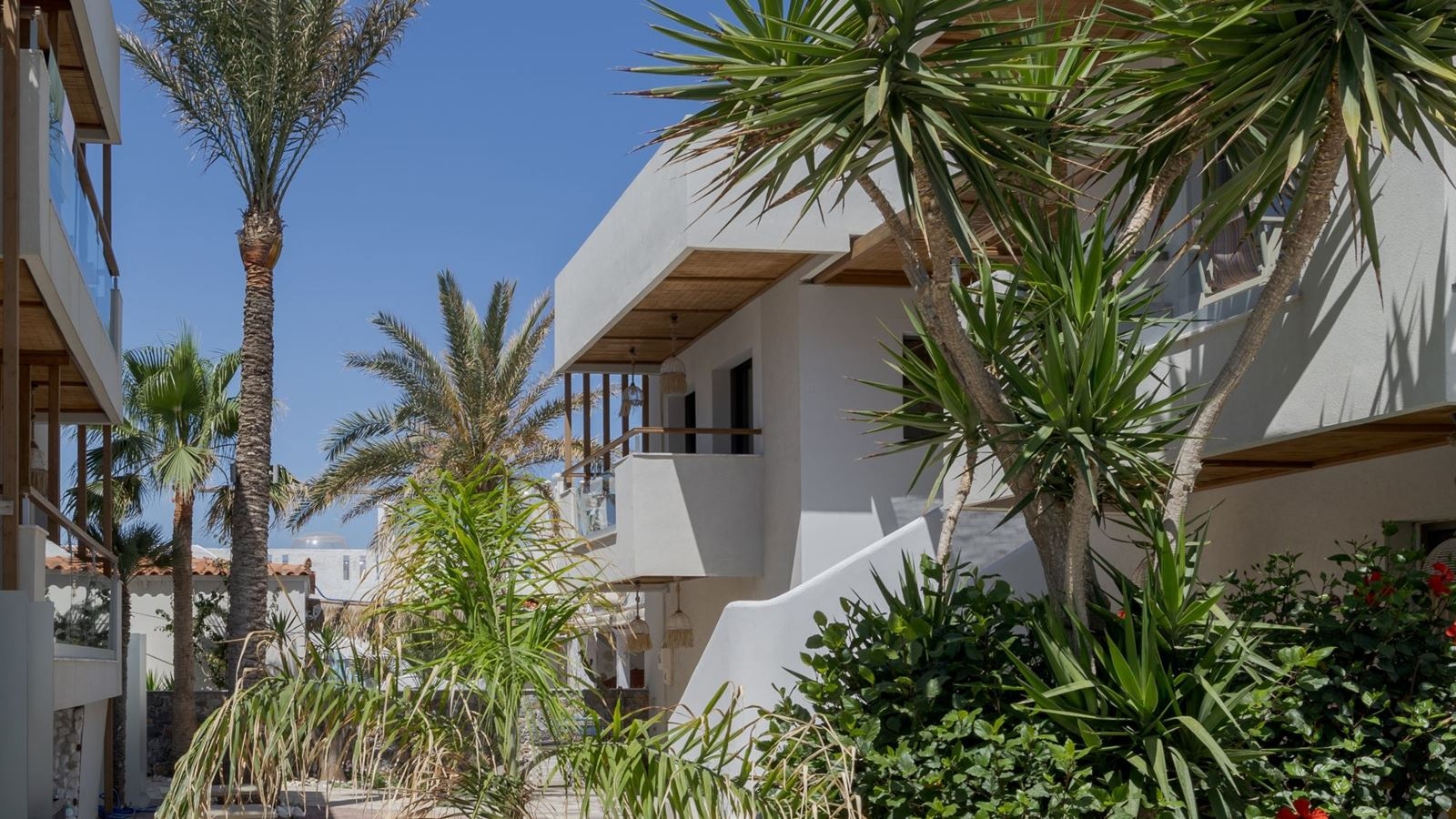 rooms-luxury-grand-suit-sea-view-terrace