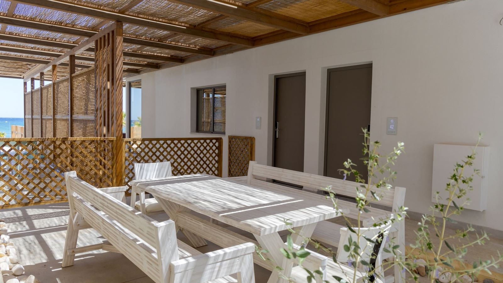 rooms-luxury-grand-suit-sea-view-terrace