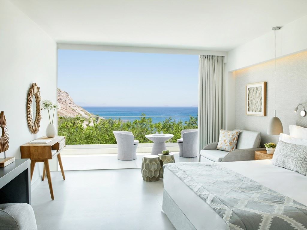 rooms-superior-triple-room-side-sea-view-with-balcony