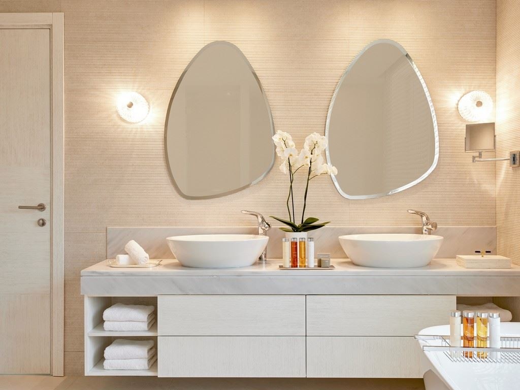 rooms-deluxe-2-bedrooms-bungalow-suite-beach-front