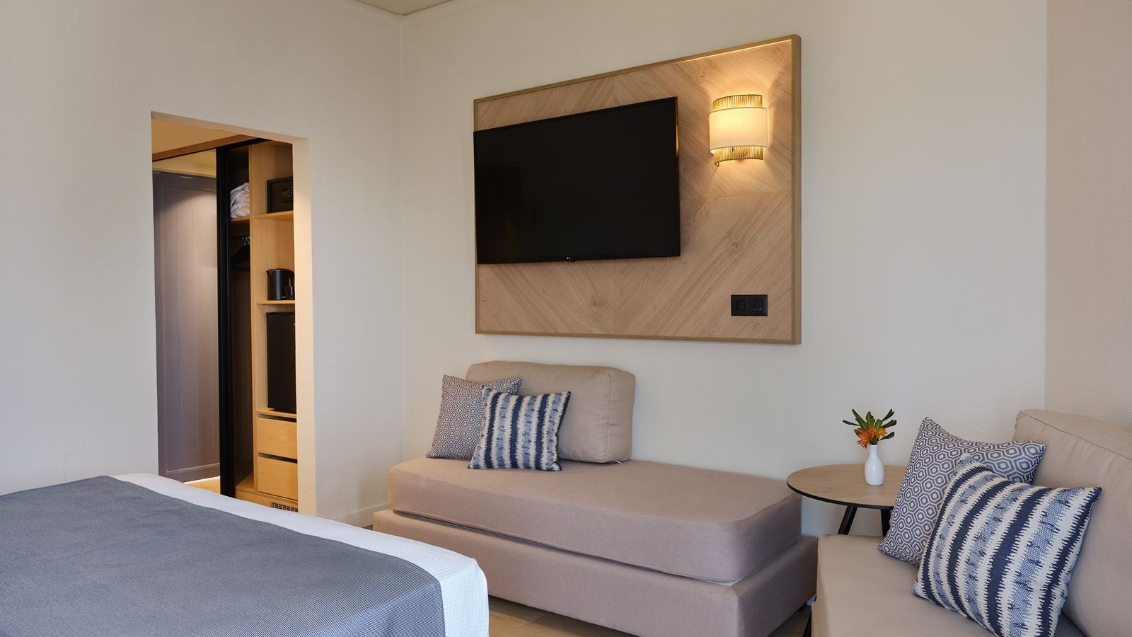 rooms-quadruple-inland-view